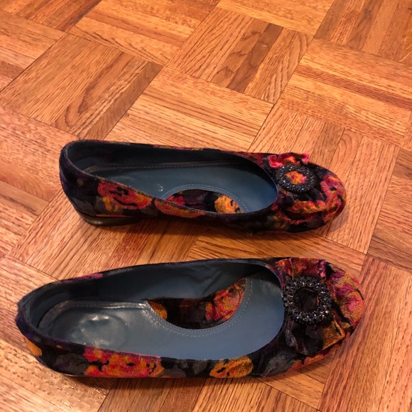 Velvet Flats - Picture 4 of 6